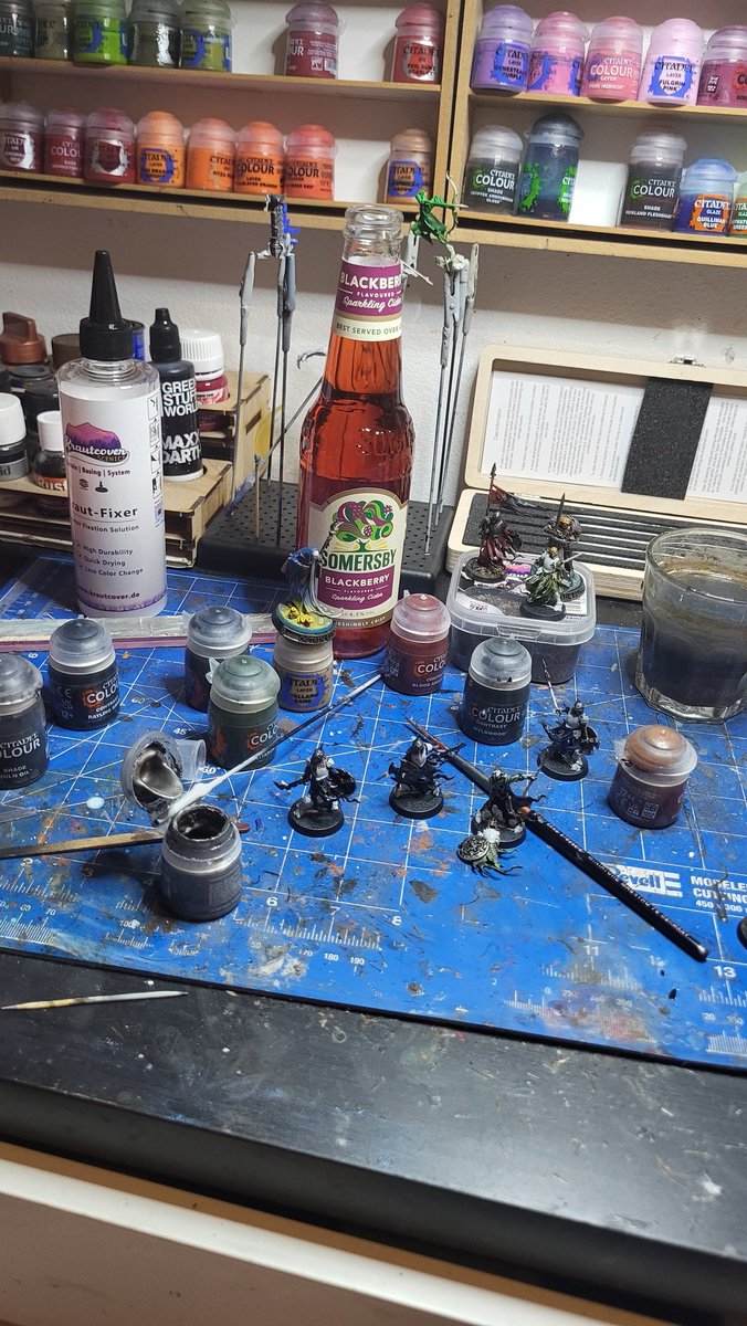 Donnerstag abend, Frau schläft, Kind schläft.
Lass uns Skelette malen!
#bjoernpinselt #CursedCity #warhammer #warhammerAoS