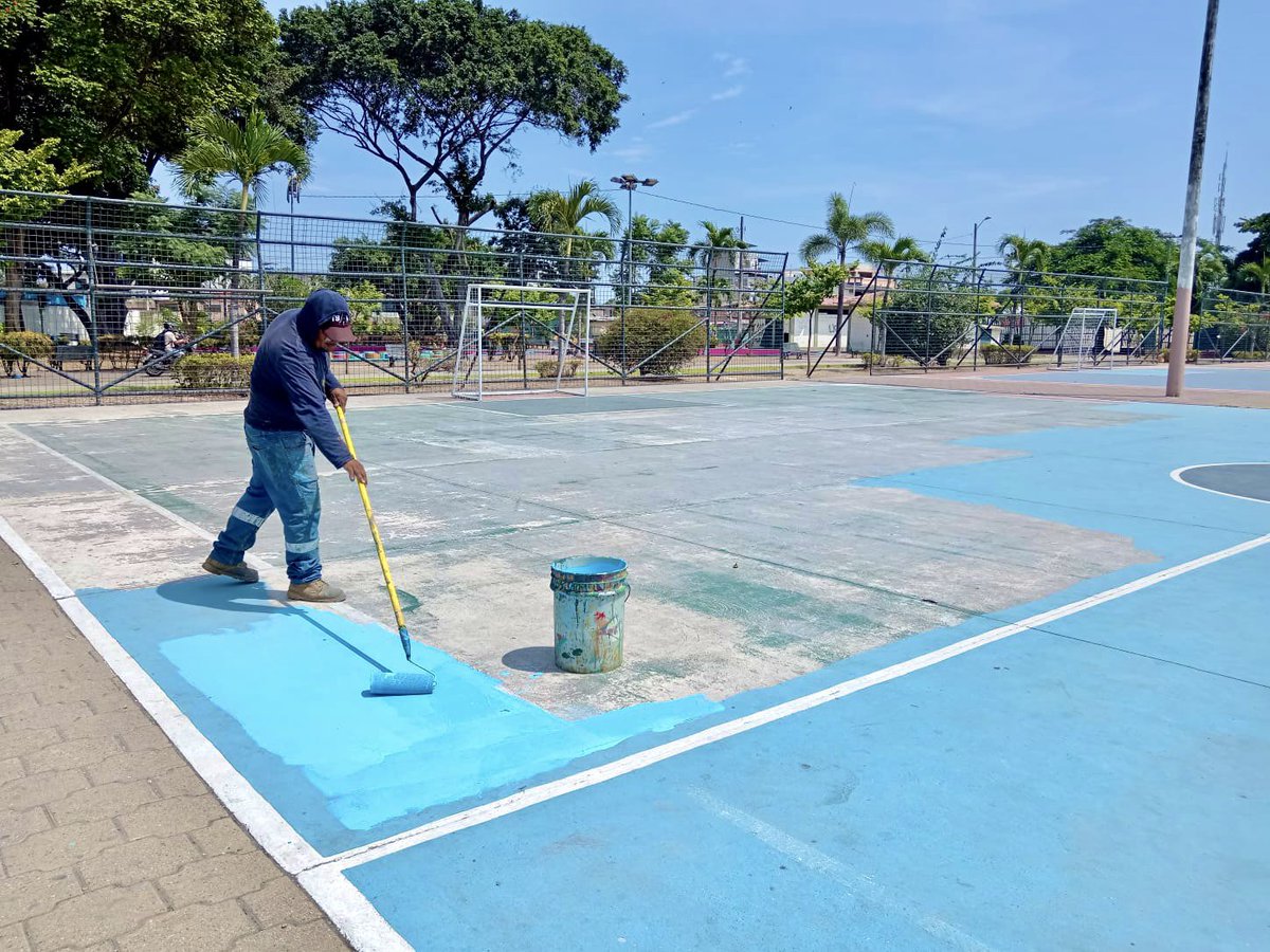 parquesgye's tweet photo. 📍 Suburbio de Guayaquil | Ejecutamos trabajos de pintura en parque Puerto Lisa. #CuidaTuParque en la #CiudadDeTodos ✅

@aquilesalvarez @alcaldiagye https://t.co/WQowrbB63I
