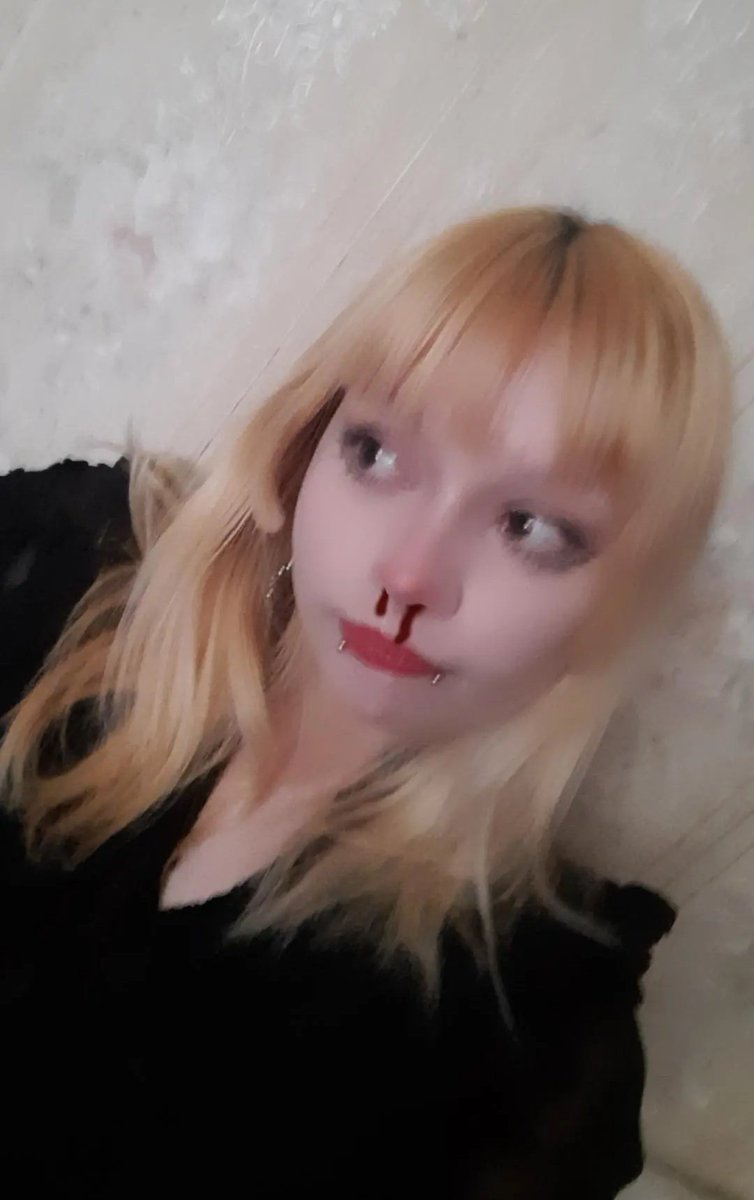 UHH I ALSO WANNA DO FACE REVEAL IDK HI GUYS im nervous