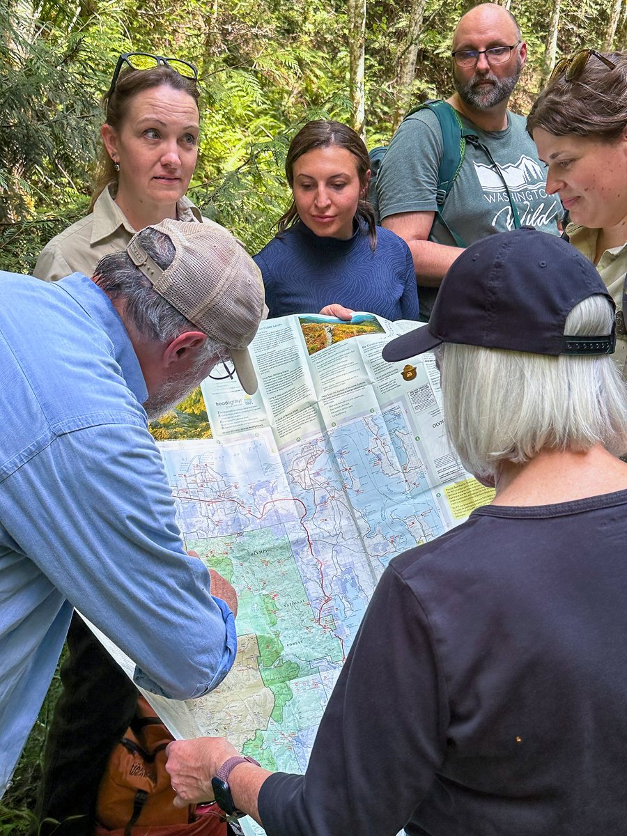 PattyMurray's tweet photo. I had a great time hiking on the Olympic Peninsula and talking with local leaders about how important it is we pass my #WildOlympics bill to protect this land and natural resources for generations to come. https://t.co/f5aUUY6wEt