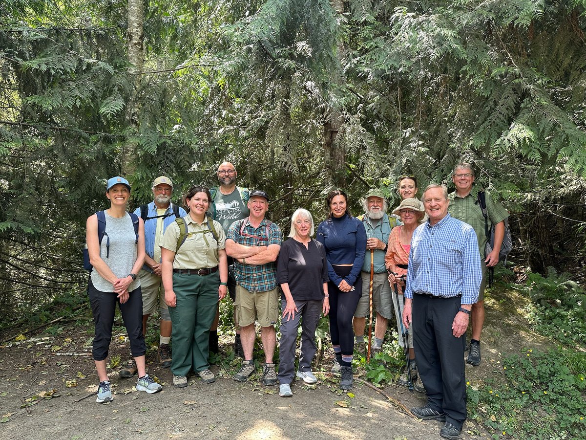 PattyMurray's tweet photo. I had a great time hiking on the Olympic Peninsula and talking with local leaders about how important it is we pass my #WildOlympics bill to protect this land and natural resources for generations to come. https://t.co/f5aUUY6wEt
