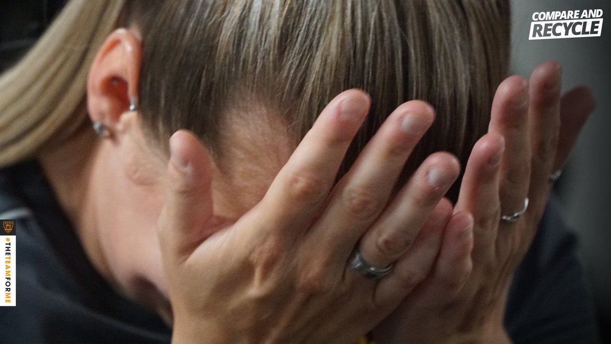 The moment <a href="/MUFCWomen/">Maidstone United Women</a> gaffer <a href="/_toriicampbell/">Tori 🤙🏽</a> realises she forgot to fetch the media guy to meet the team despite getting reminded to 5mins before hand. 🥴