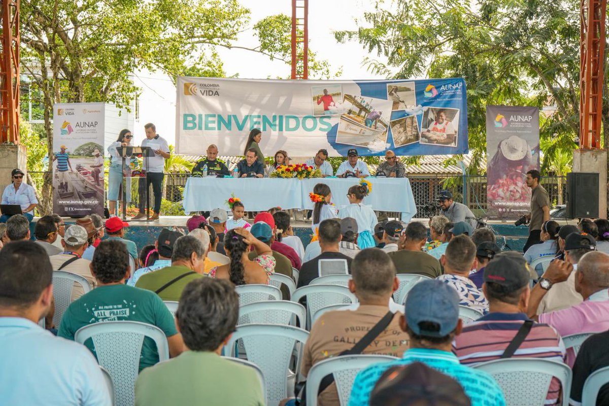 AUNAPColombia's tweet image. 🎣 Con la presencia de cerca de 300 pescadores, acuicultores y comercializadores de La #Dorada, #Caldas; #PuertoBoyacá, #Honda y #PuertoSalgar realizamos la Mesa de Diálogo No 17 del país, para brindar soluciones y generar alternativas a las necesidades de nuestras comunidades.