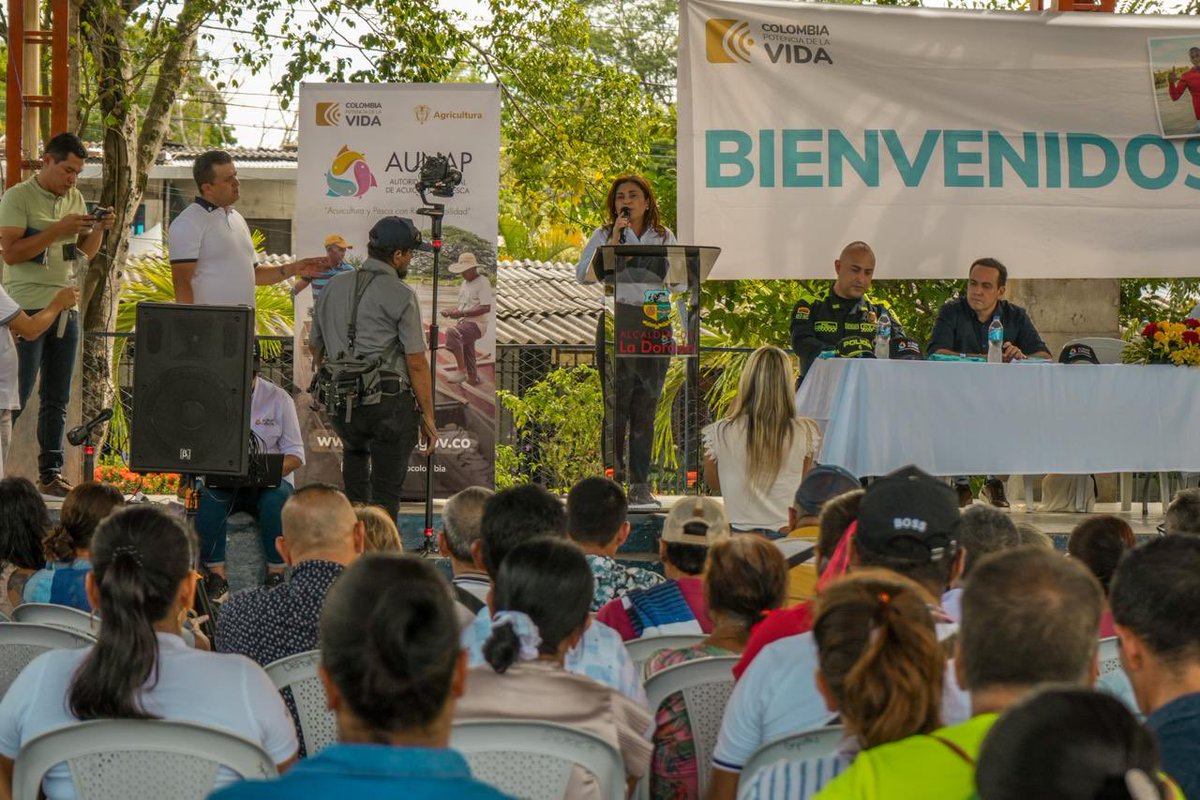 AUNAPColombia's tweet image. 🎣 Con la presencia de cerca de 300 pescadores, acuicultores y comercializadores de La #Dorada, #Caldas; #PuertoBoyacá, #Honda y #PuertoSalgar realizamos la Mesa de Diálogo No 17 del país, para brindar soluciones y generar alternativas a las necesidades de nuestras comunidades.
