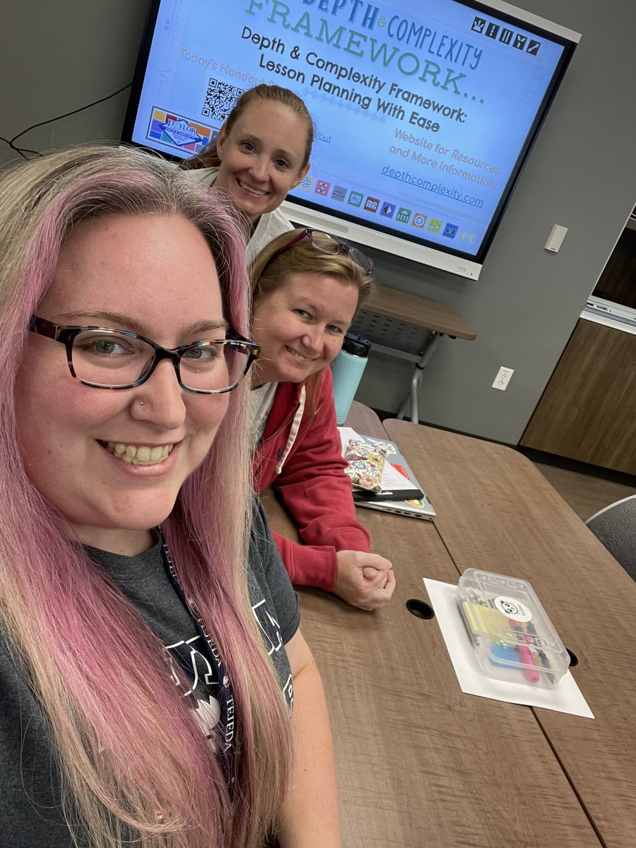 Depth and Complexity Conference ✅

Loved being able to learn and hang out with coworkers today. Thanks NEISD GT for setting this up!