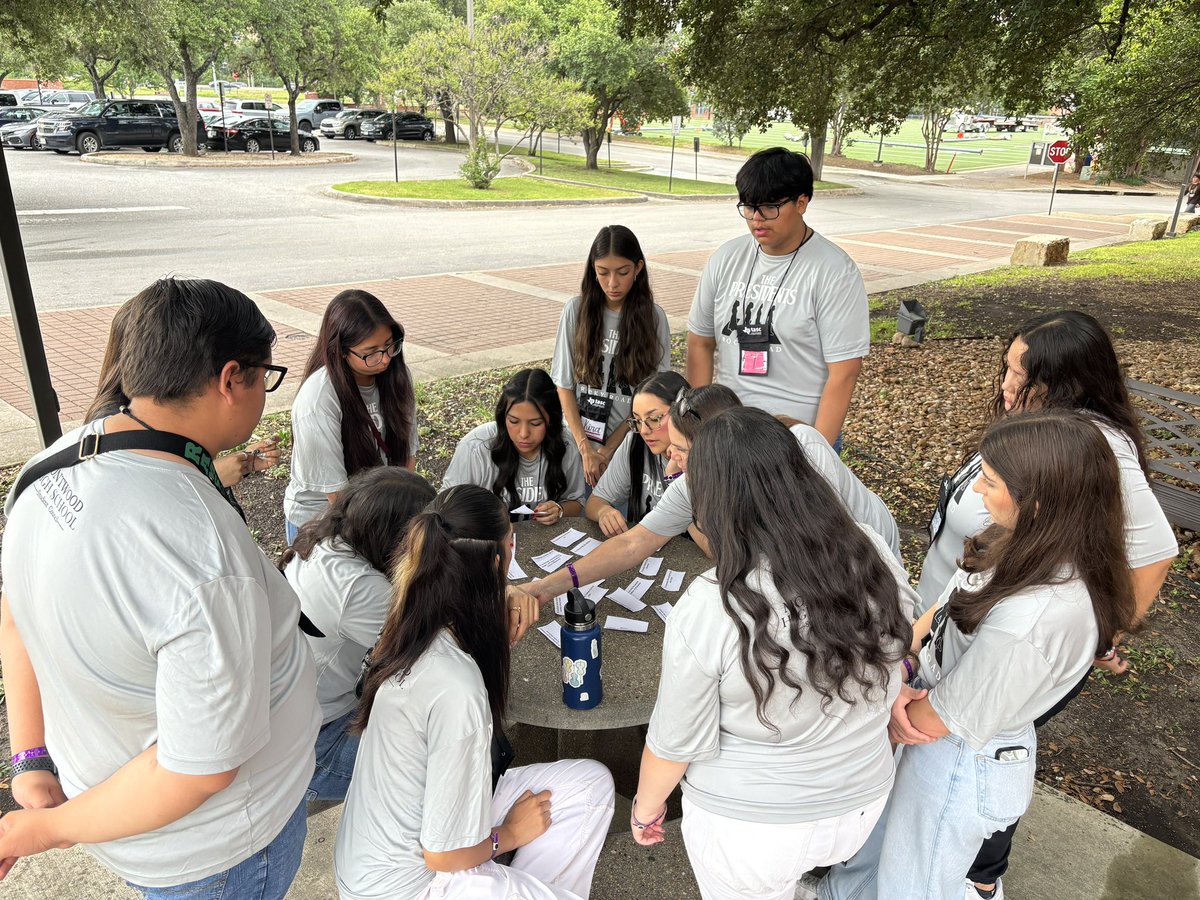 Montwood HS StuCo tweet media
