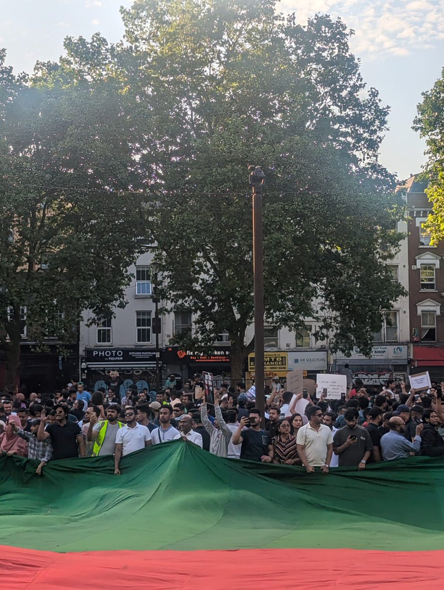 #StarLinkforBangladesh #Save_Bangladeshi_students #StudentsUnderAttack #QuotaReform 

Solidarity from London