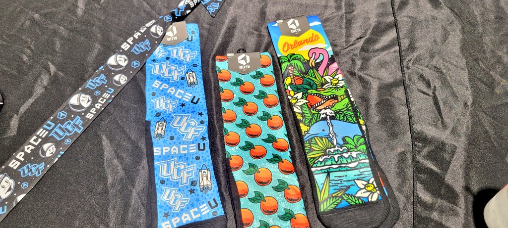 cozyinmyshell's tweet photo. @RockEmSocks showing up big time for #UCF #LadiesKnight https://t.co/uIm8rwLZZf