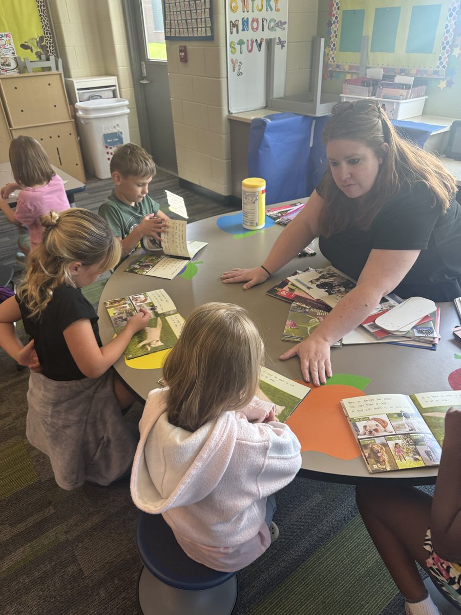 SLCSJumpStart's tweet photo. Small group reading instruction during our first week of Jump Start! https://t.co/awHfEGLPT7