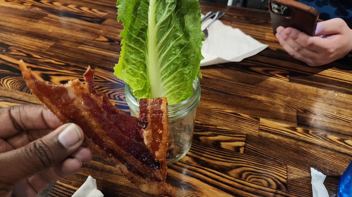 Reiki_Kito's tweet photo. Lunch at the LinQ
#EVO2024 #TouristDays https://t.co/AWi4LAmTP0