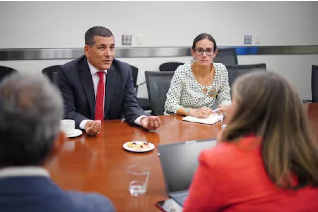 Dumek Turbay Paz tweet media