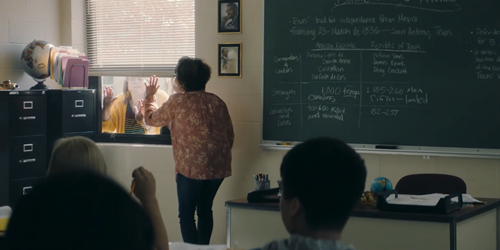 paperjessie's tweet image. Não creio que ela fez isso. ignorou o aviso com 10 atiradores na escola, manaaa #RunHideFight