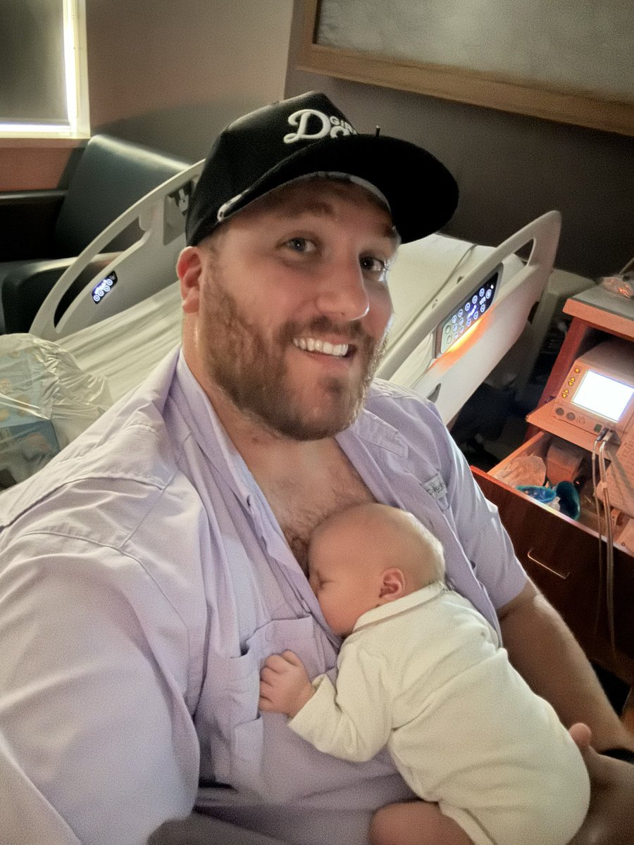 HumbleBrvd's tweet photo. Our precious girl has arrived! https://t.co/sGSHds3hVy