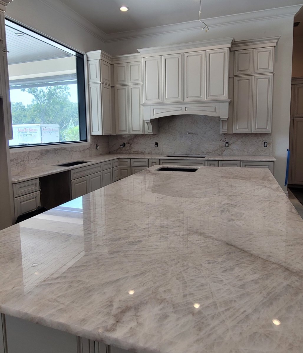 AxConstruction's tweet image. Looks good enough to eat off of 🤤. We customize kitchens so good, that you’ll never have to use a plate again 🍽️. Unless you want to of course 😜. #customkitchendesigns #centralfloridaskitchenandbathroomremodeler
