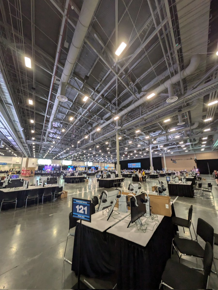 takaNakayama's tweet photo. Very nice venue👍Today we are setting up. https://t.co/Z6tRMhgd54