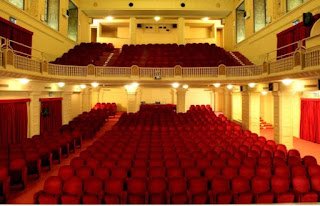 RobyCarvi's tweet photo. SALA UMBERTO DI ROMA STAGIONE TEATRALE 2024/20251... https://t.co/MAmaxEvyV6 https://t.co/tRxf0Ct9u1