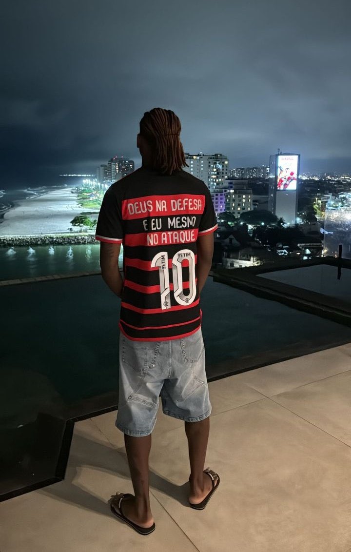 Rafael Leão virou cria do RJ ❤️‍🔥🖤

<a href="/Oruam22__/">🅞🅡🅤🅐🅜 22 🃏</a>