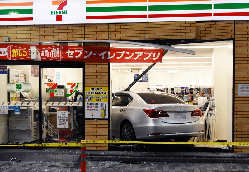 越路わせ tweet media