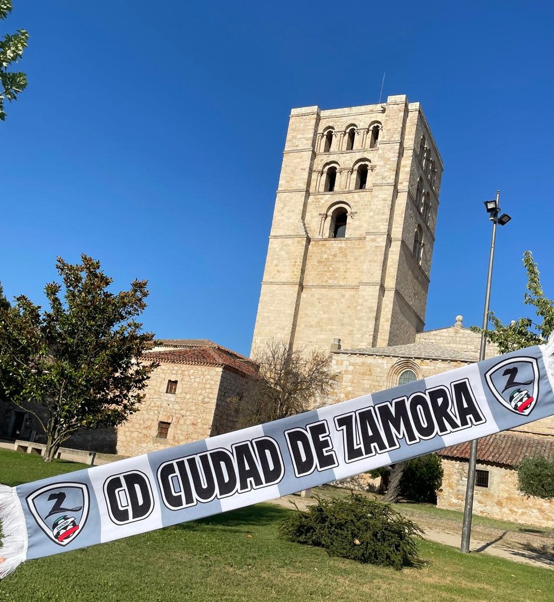 CdCiudadDZamora's tweet image. Hoy hemos salido a las calles de Zamora y han pasado cosas.
Un pequeño adelanto, no me dejan mostrar más...