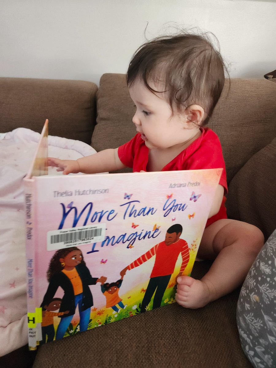 cassieswriting's tweet photo. I think she's a fan of this new book from @TheliaHutchins1 and 
@soaringkitebook https://t.co/7PPaKPN5RW