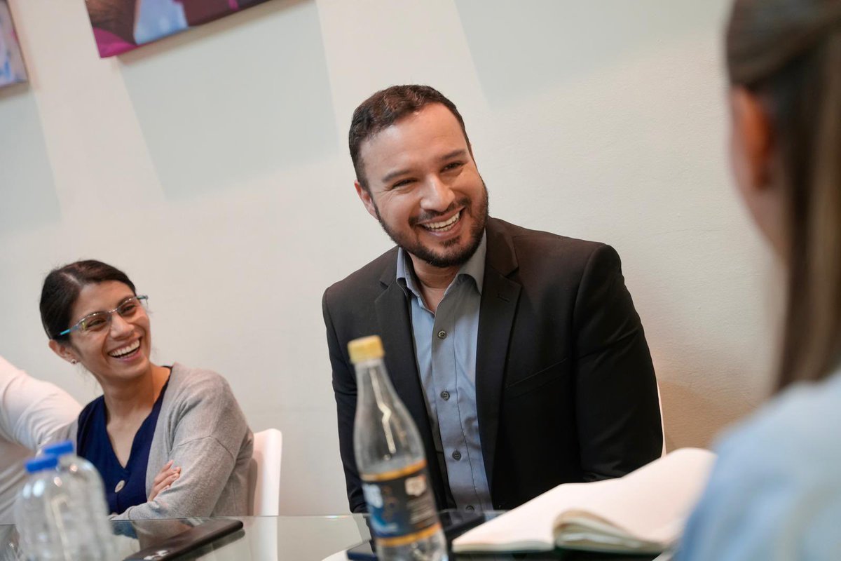 ¡Cada vez estamos más cerca del financiamiento para nuestro Centro Cívico de Paz (CCP)! 

Esta mañana tuve una importante reunión de trabajo con Juan Carlos de La Hoz, representante de <a href="/el_BID/">Banco Interamericano de Desarrollo</a> en Ecuador; Jairo Vargas, del proyecto Centros Cívicos de Costa Rica, y personal de