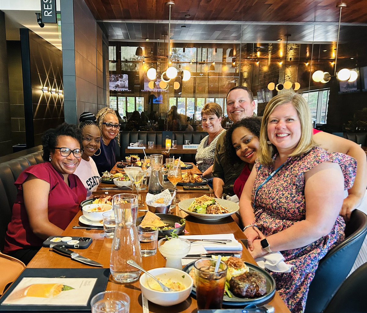 🎉We’re proud to have members of our KYSPRA chapter representing KENTUCKY at the <a href="/NSPRA/">NSPRA</a> Annual Seminar in Seattle-Bellevue, Washington this week! 👥📚🗒️📝

#SchoolPR #ProfessionalDevelopment #KYSPRA #NSPRA