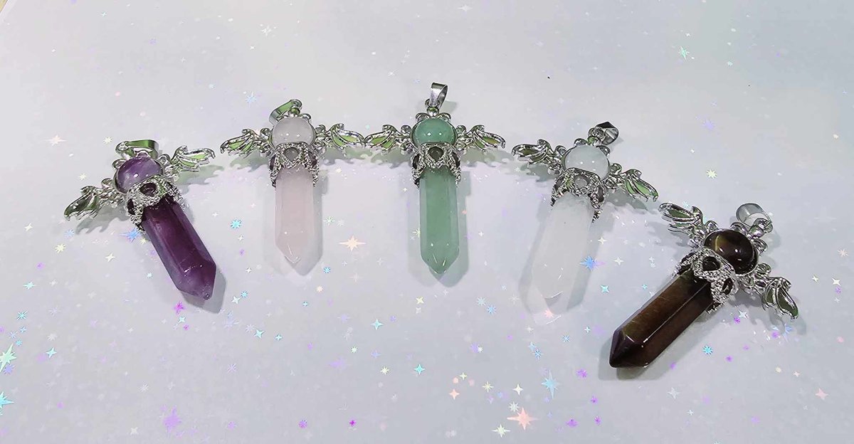 Aaronlp0077's tweet photo. Hi everyone,
We just got a new shipment in of Angel Wing Necklaces / Pendulums we have 5 different types. Amethyst, Quartz, Tiger Eye, Rose Quartz, and Green Aventurine. These seem to be hot commodities so  act fast and adopt yours soon.

https://t.co/GNopkkYPUK https://t.co/lXaRHI133G