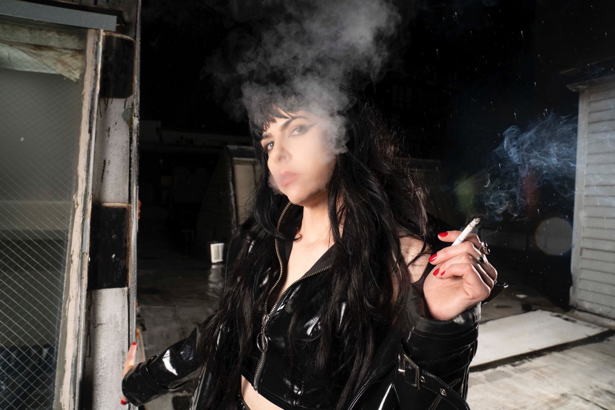 MistressAliceNY's tweet photo. The feminine urge to blow smoke in your face #smokingfetish   #smokingerotica #smokingdomme #sexysmoking https://t.co/dmeLgTETiG