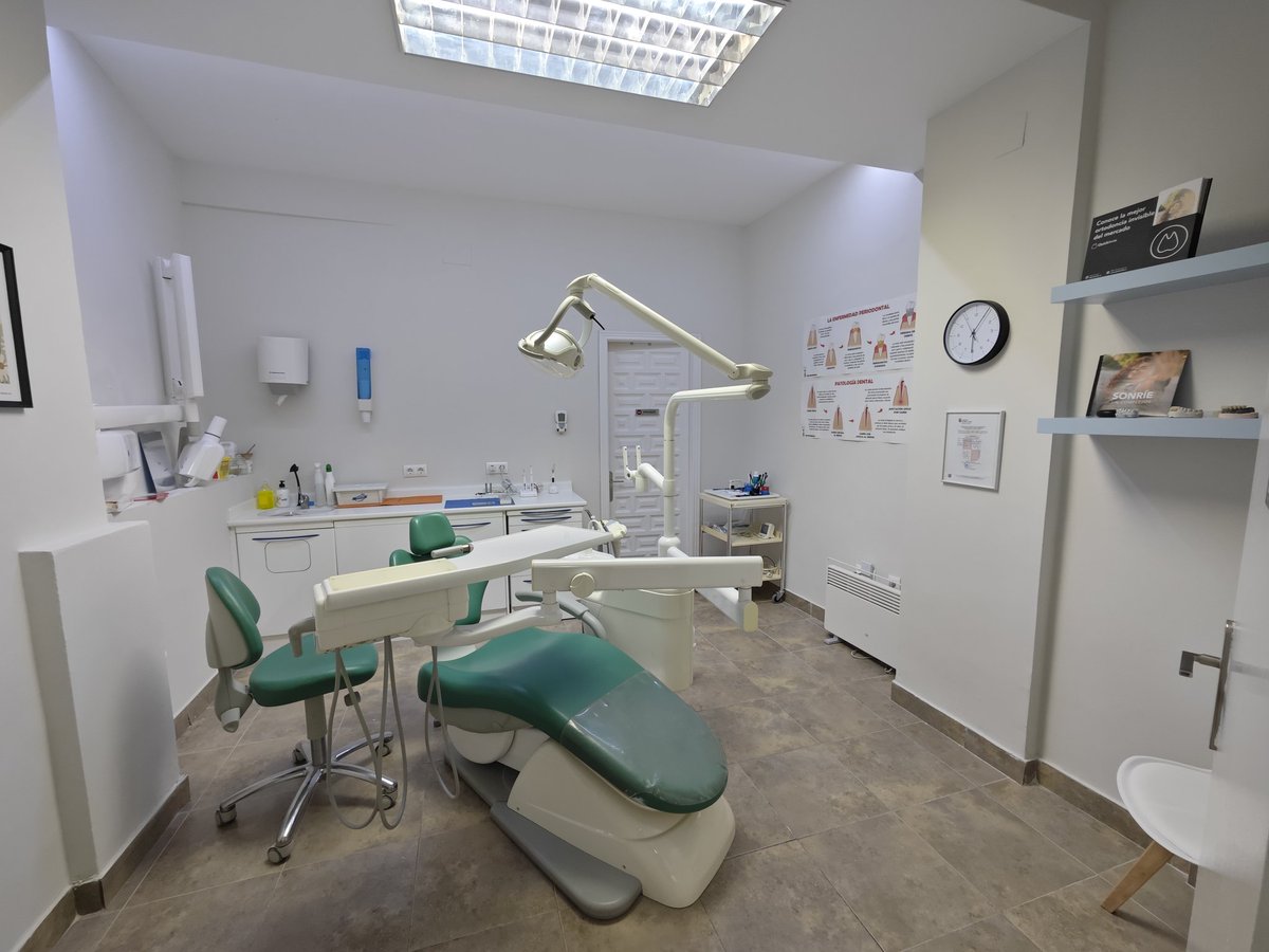 JuanDZ01's tweet photo. No sabéis la alegría que me da poder iniciar este proyecto, prestando servicio en un pueblo de la España Vaciada, en La Alberca. Pueblos y personas que merecen que alguien piense y se acuerde de ellos. Servicios sanitarios que permiten fijar población y dar calidad de vida (+) https://t.co/VVrpTnGsW4