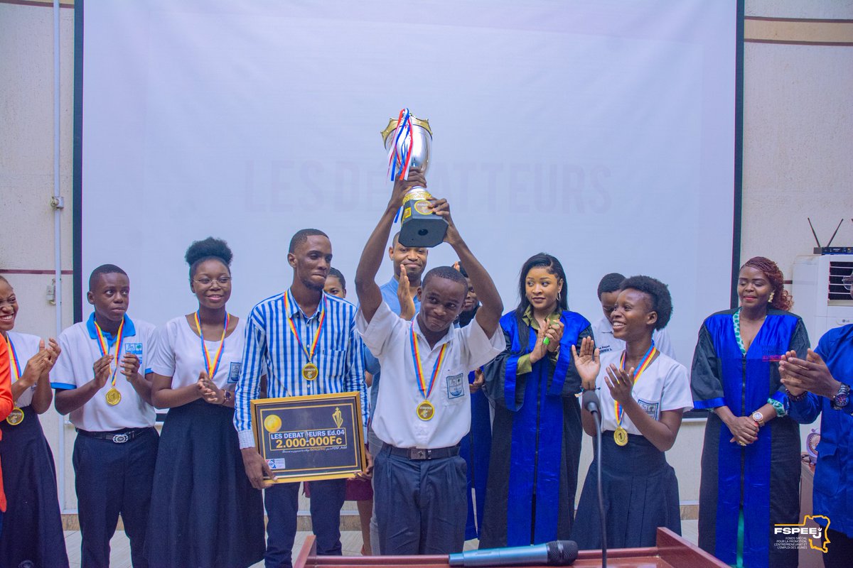 LesDebatteursSansFrontière (@official_fdsf) on Twitter photo #Kinshasa: Le collège BONSOMI de Ndjili champion de la quatrième édition du concours provincial interscolaire d'éloquence les DEBATTEURS.
#concours #éloquence #education
<a href="/JosephMbuyi/">Joseph Mbuyi Mukendi</a> <a href="/Beniemputu1/">Beniemputu</a> <a href="/Ayeganagato_N1/">Noella Ayeganagato Nakwipone</a> <a href="/PatrickMuyaya/">Patrick Muyaya</a> <a href="/SuminwaJudith/">Judith SUMINWA TULUKA</a> <a href="/DeniseNyakeru/">Denise NYAKERU TSHISEKEDI</a> <a href="/leParrainRDC/">𝐥𝐞 𝐏𝐚𝐫𝐫𝐚𝐢𝐧</a> #Kinshasa: Le collège BONSOMI de Ndjili champion de la quatrième édition du concours provincial interscolaire d'éloquence les DEBATTEURS.
#concours #éloquence #education
<a href="/JosephMbuyi/">Joseph Mbuyi Mukendi</a> <a href="/Beniemputu1/">Beniemputu</a> <a href="/Ayeganagato_N1/">Noella Ayeganagato Nakwipone</a> <a href="/PatrickMuyaya/">Patrick Muyaya</a> <a href="/SuminwaJudith/">Judith SUMINWA TULUKA</a> <a href="/DeniseNyakeru/">Denise NYAKERU TSHISEKEDI</a> <a href="/leParrainRDC/">𝐥𝐞 𝐏𝐚𝐫𝐫𝐚𝐢𝐧</a>