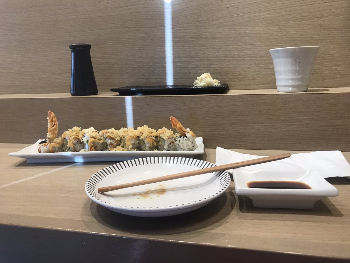 otromexamas's tweet photo. Pinche comida estúpida toda deliciosa https://t.co/wfeWLOzIQz