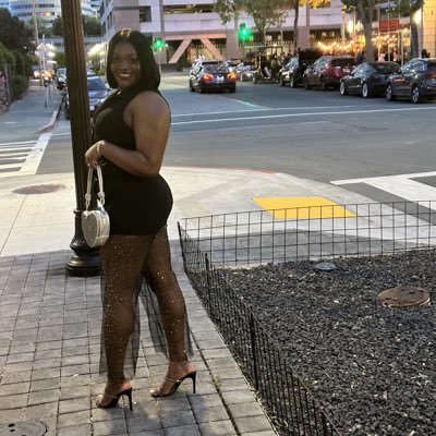 itsme_Lauraa's tweet photo. #NewProfilePic https://t.co/5kF9VxsE8f