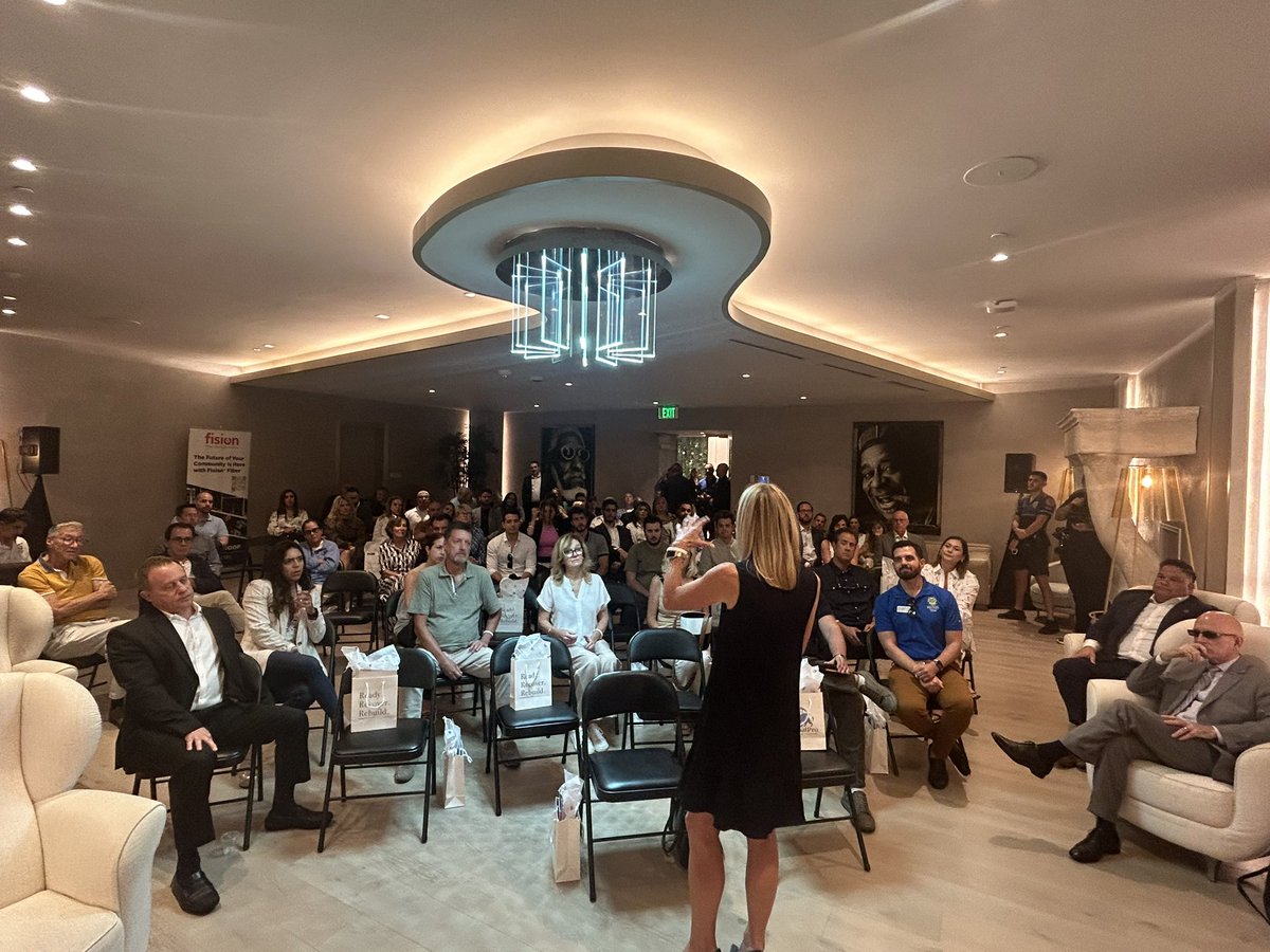 It was a pleasure to attend and speak on SIRS requirements and condo legislation at the BHA Community meeting hosted by Flat Iron Brickell Condominium. Thank you to <a href="/BHAMiami/">Brickell Homeowners Association</a> for organizing this meeting. Great to see HD 113 constituents actively participating in their community.
