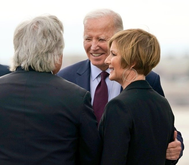 DrewForNevada's tweet photo. Biden has hurt America so much & his numbers are so bad that he is dropping out. My opponent for Congress, Susie Lee, has voted with Biden 100% of the time. Her votes have opened the border & made life unaffordable. Help me kick her out of office in Nov! https://t.co/0jxWbjVbqa https://t.co/kXAnRthfEI