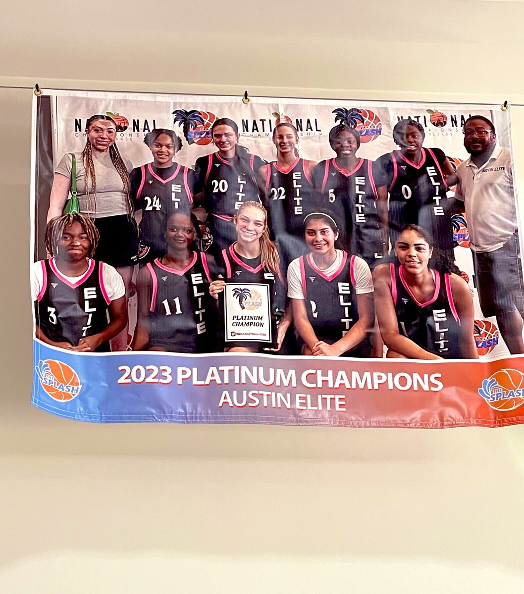 atxelitebball's tweet photo. 2023 AE Championship Banner hanging in the rafters 👏🏾🙌🏾💪🏾🖤🩷🩶. Legacy. #AESWAG @RedmonJorge @Elite40League @Ohio_Basketball @AGregg03 https://t.co/Cs6yiRfQEq