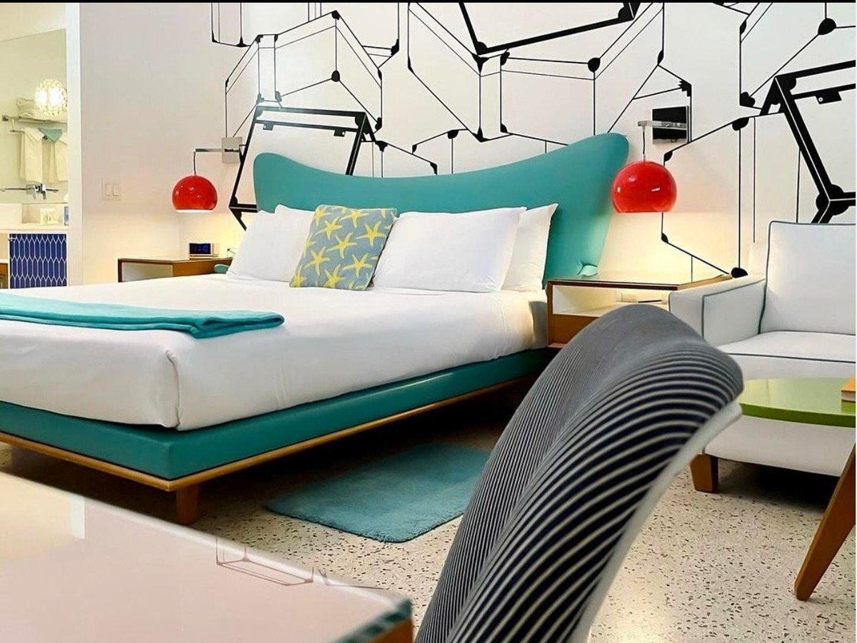 VagabondMiami's tweet photo. Sleep alone? Sleep together? Either way, you're covered. Boutique Style | Attitude-Free Pricing https://t.co/IDCyMz1oal