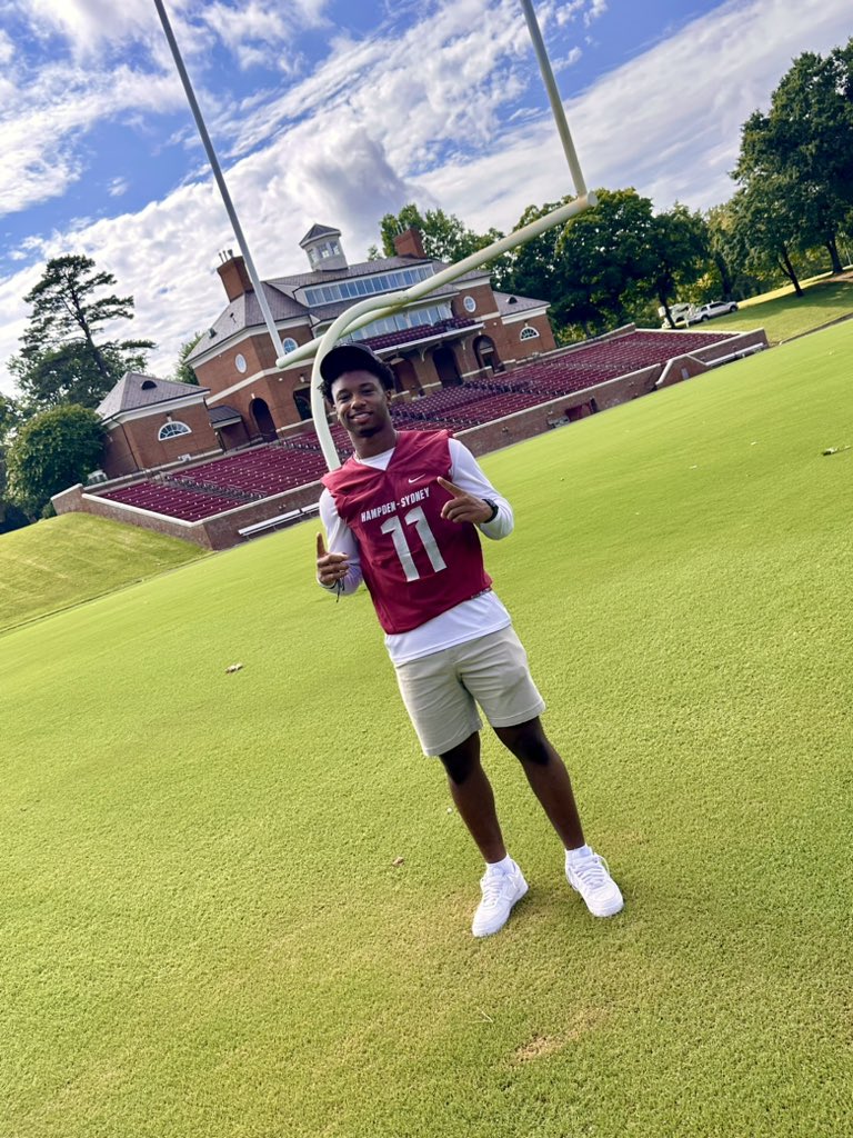 SeanJacobBethea's tweet photo. Had an amazing visit at Hampden-Sydney today! Thank you @ZachZullinger @Coach_Luvara and @CoachRWilson for the tour, and the hospitality! Can’t wait to be back! @coach_bethea1 @AfnfR @WPA_Athletics @HSC__FOOTBALL @HSCCoachClarkJr https://t.co/ZSyk515Yyc