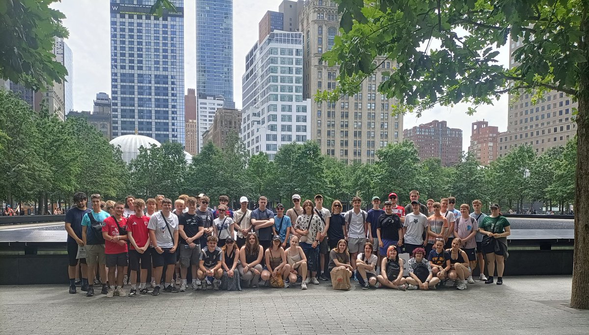 LHSSixthForm's tweet photo. Today started in the Financial district with Wall Street and the charging bull. Then on to a very emotive tour of the 9/11 Memorial museum. We then did a stop at Ghostbusters Headquarters #whoyougonnacall https://t.co/ePrzm5tcCV