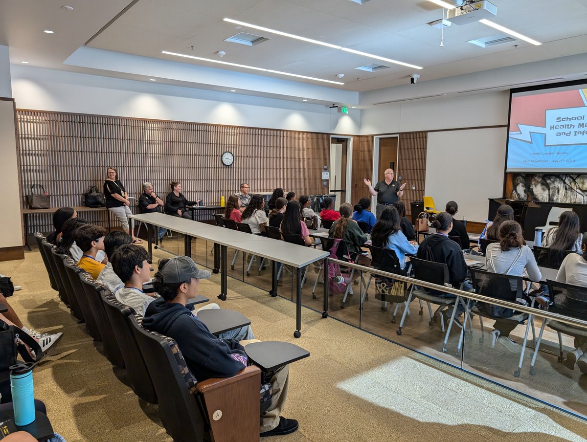 UCF_SGHMI's tweet image. UCF SGHMI cohosted the Health Leadership Summit Academy (HLSA) with @ourmedschool  yesterday! 🌟 This program supports students in achieving their educational goals and connecting with healthcare providers from diverse backgrounds and specialties. #UCFSGHMI #HLSA ##UCFMedicine