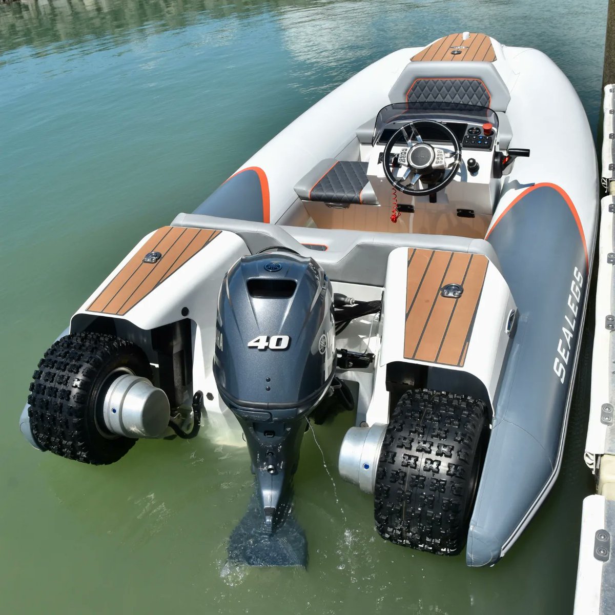 Introducing the world’s first amphibious luxury tender – and it’s an electric hybrid! Fully recharge in just 3 hours and enjoy an hour of smooth on-land drive time. Customise it to match your larger craft or beach house perfectly. The future of adventure starts with #Sealegs