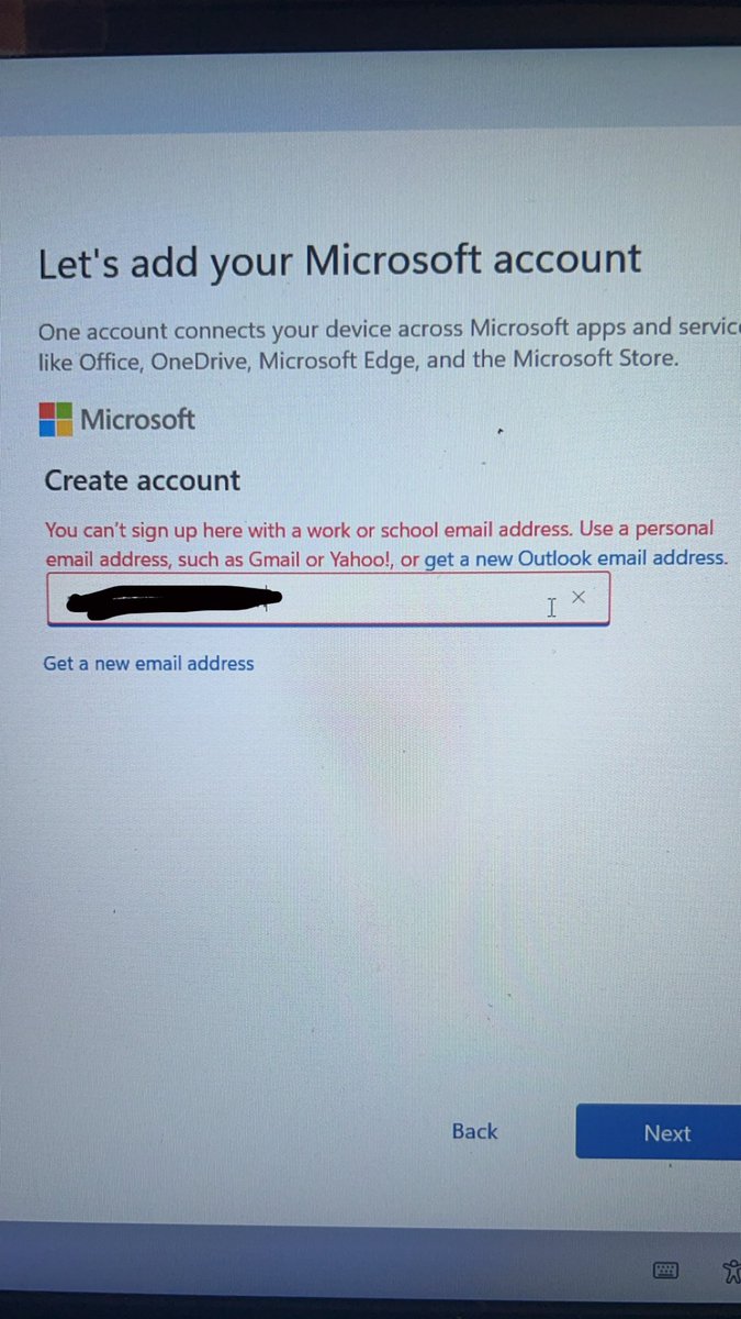DenseDeveloper's tweet image. Mybad @Windows. You’re totally right! It makes sense that I can’t sign into my work computer with my work email that I pay for using my Windows 11 PROFESSIONAL license. Cheers