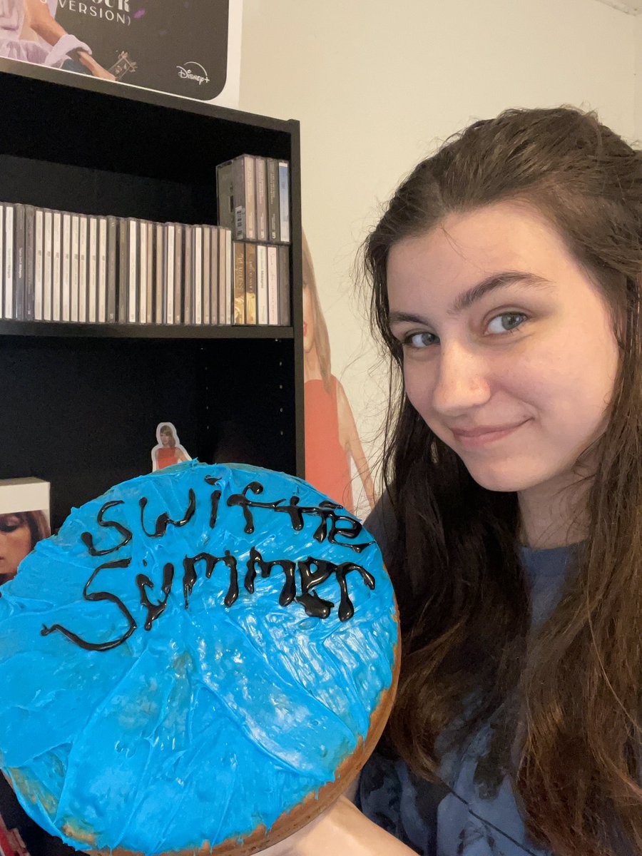 SwiftieLR's tweet photo. @taylornation13 i had sm fun. We should do this again soon!!!! #SwiftieSummer https://t.co/LZZYh6vcRG