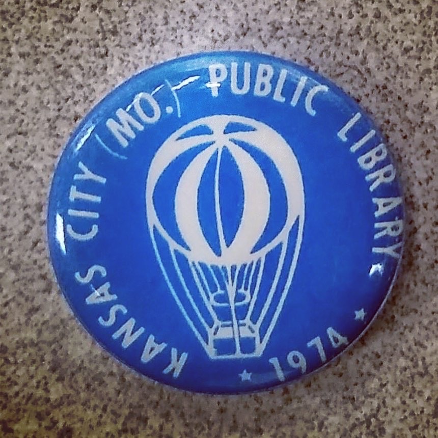 KCLibrary's tweet photo. 50 years ago Summer Reading participants you got a snazzy button!
Learn more about this year's #kcSummerReads celebrating #kcLibrary150, and current prize offerings at https://t.co/Cao20gXK6u.
#ThrowbackThursday #TBT https://t.co/Idmad2nHsM