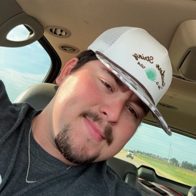 HedgesKaden's tweet photo. #NewProfilePic swag https://t.co/CBwFmYPrrA