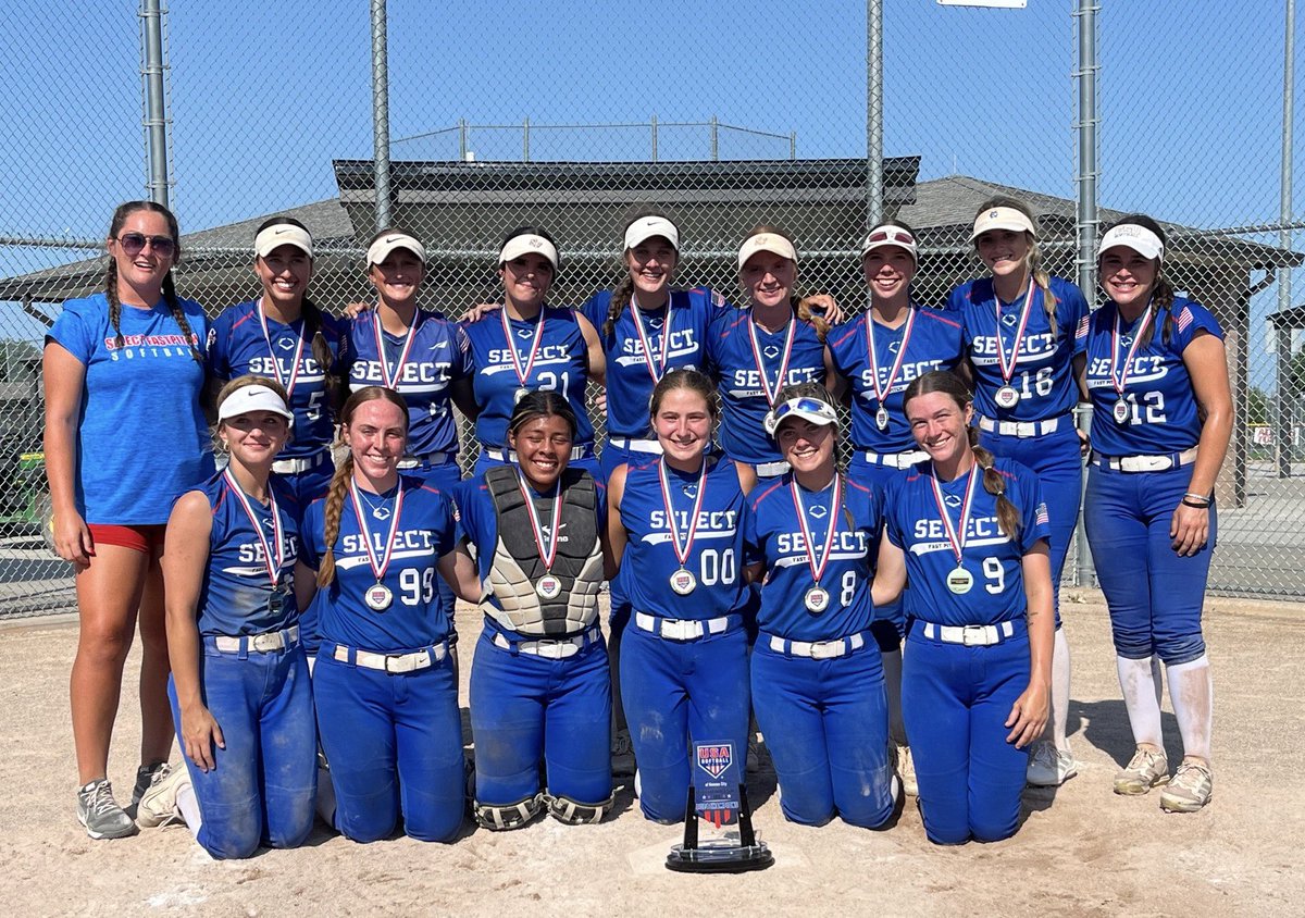 We had a great weekend at <a href="/USASoftball/">USA Softball</a> Heartland World Series going 10-1 and winning the championship . I helped my team at the plate with a .421 batting average including 5 singles and 3 doubles. So excited to take on <a href="/PGFnetwork/">PGF</a> Nationals in California with these girls! ✈️🥎