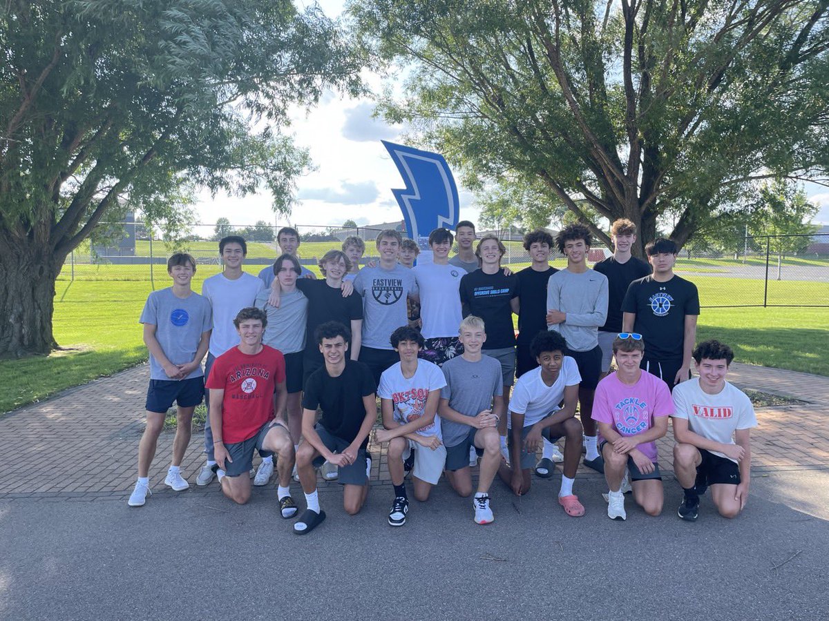 Eastview Boys Basketball (@evboyshoops) on Twitter photo Fun night with our program volunteering for a good cause at the United 5K! <a href="/evhsxctf/">Eastview CC/Track</a> did a great job hosting! <a href="/EVHSAthletics/">Eastview Athletics</a> Fun night with our program volunteering for a good cause at the United 5K! <a href="/evhsxctf/">Eastview CC/Track</a> did a great job hosting! <a href="/EVHSAthletics/">Eastview Athletics</a>