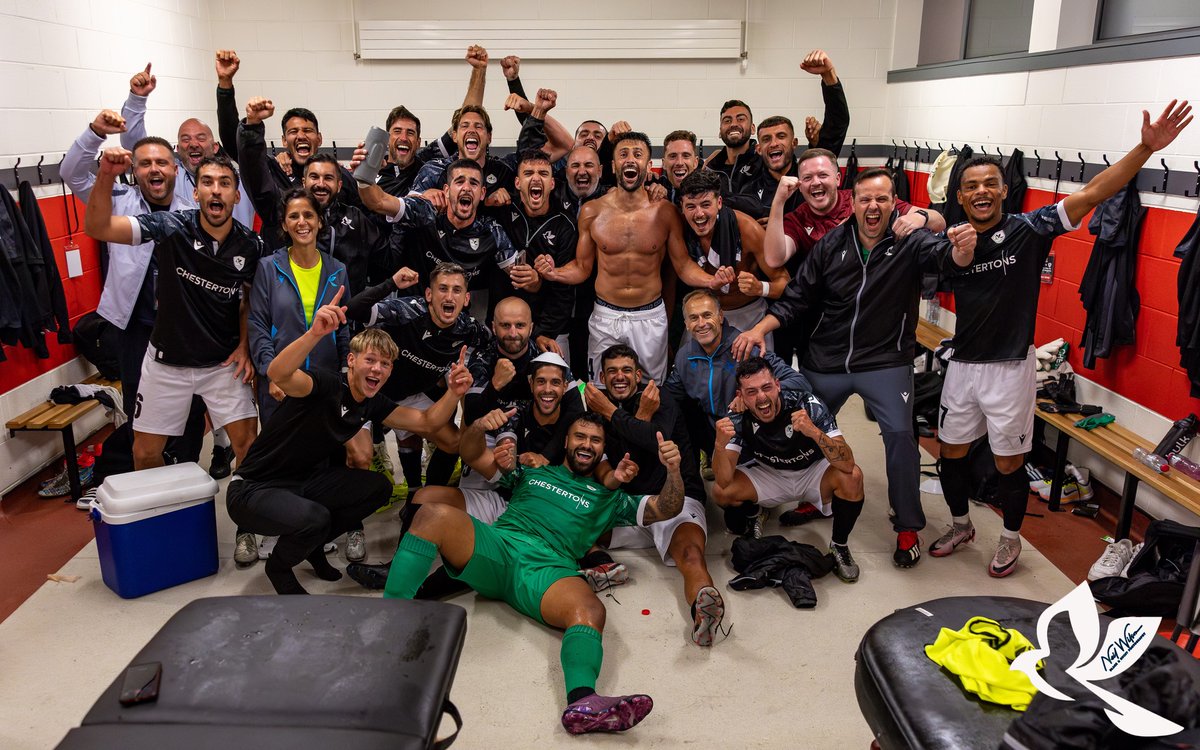 Acedotor's tweet photo. #Futbol #Gibraltar
En esta foto de #NeilWilson la alegría en el vestuario del @BrunosMagpies por su clasificación a 2ª ronda @europacnfleague
@alsoldelacosta @Mrxsrp @jantheman85 @NathanRooney89 @Gibraltar_Mike @Chestertons_Gib #FutbolontherockTv https://t.co/HFwt9gRgMt