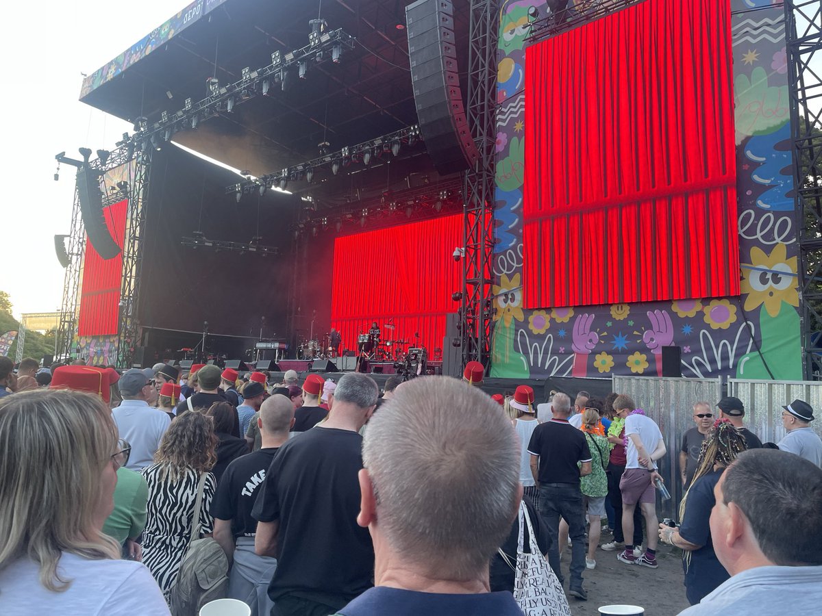 Chrisphill71's tweet photo. Madness I tell you! #madness https://t.co/aYTXuBHbKD