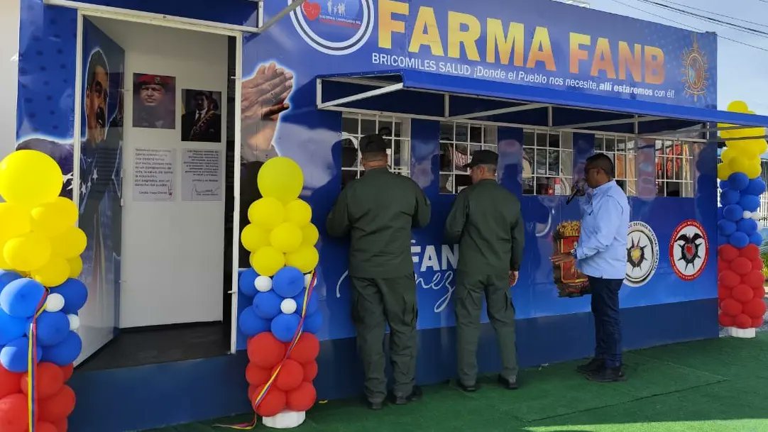 ZODI_N52's tweet photo. 🇻🇪 || El G/D. Romerl Romero Domínguez Cmdte. De la ZODI N° 52 Monagas, presidió Acto de Inauguración del Sistema Unificado de Atención Farmacéutica (SUAF) en la Población de Temblador, Mcpio. Libertador del Edo Monagas, con la finalidad de contribuir con el beneficio del Pueblo⬇️ https://t.co/thOoQLP4cq