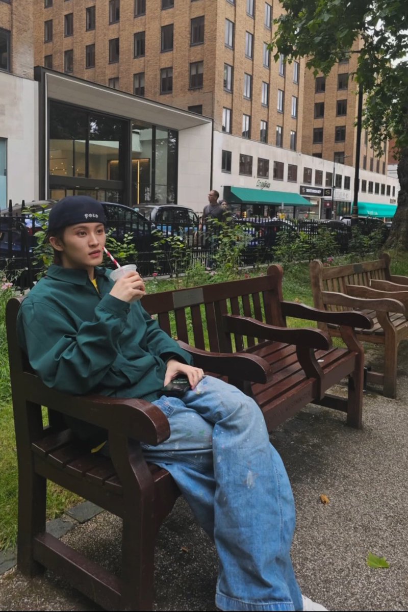 This London bot is searching any companion for a whole weekend. Interested with me?